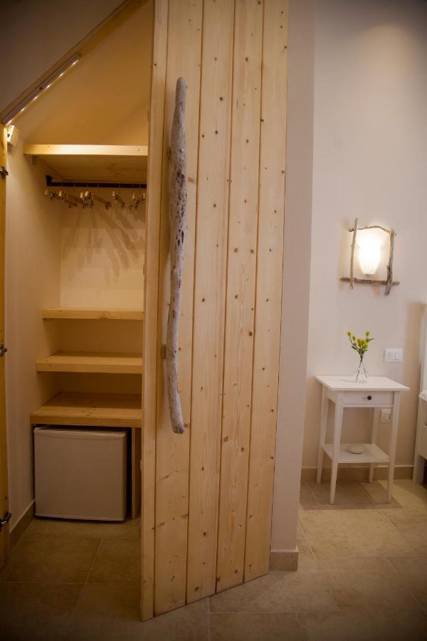 3 Archi B&B ตรานิ ภายนอก รูปภาพ