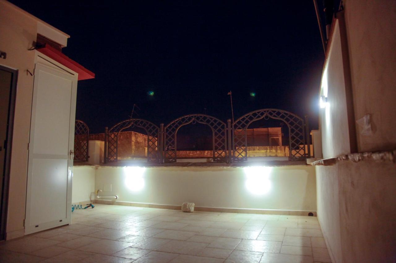 3 Archi B&B ตรานิ ภายนอก รูปภาพ
