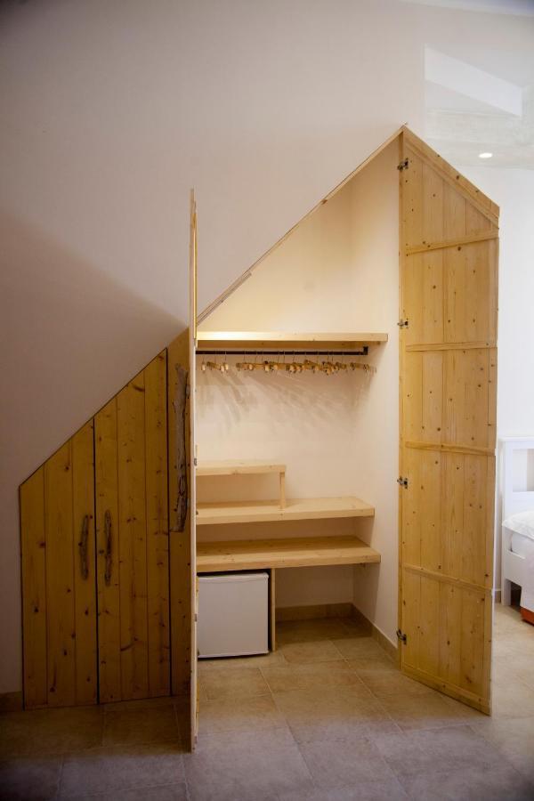 3 Archi B&B ตรานิ ภายนอก รูปภาพ